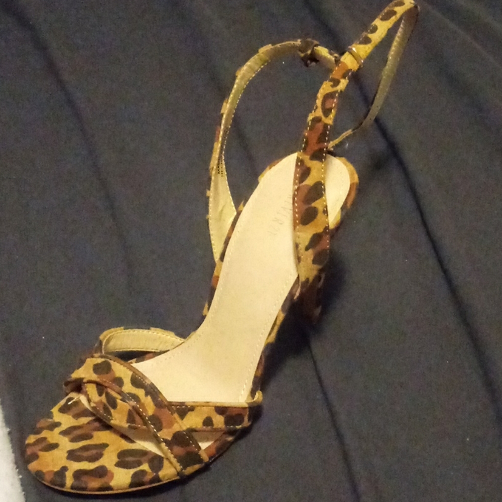 Leopard heel